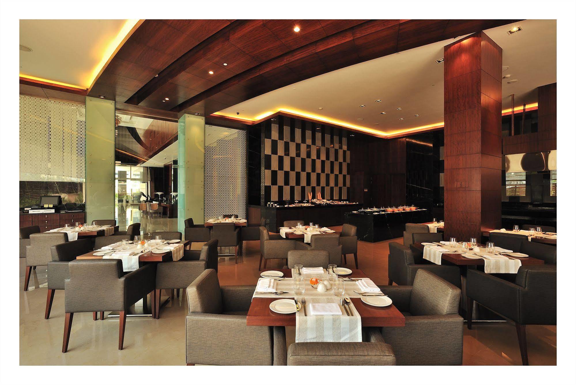 The Anya Hotel-Golf Course Road Gurgaon Dış mekan fotoğraf